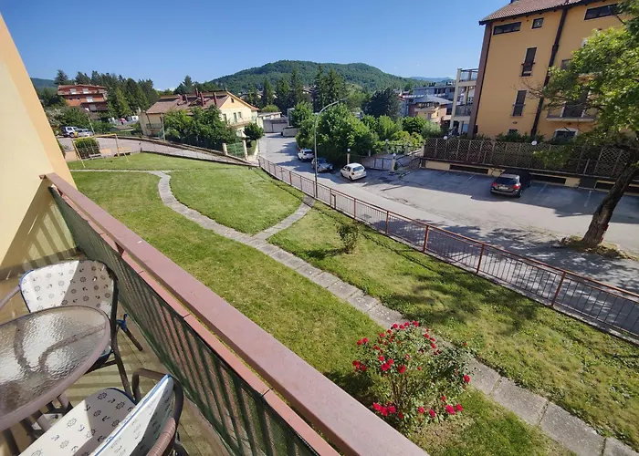 A Casa Di Jenny アパート カステル・ディ・サングロ